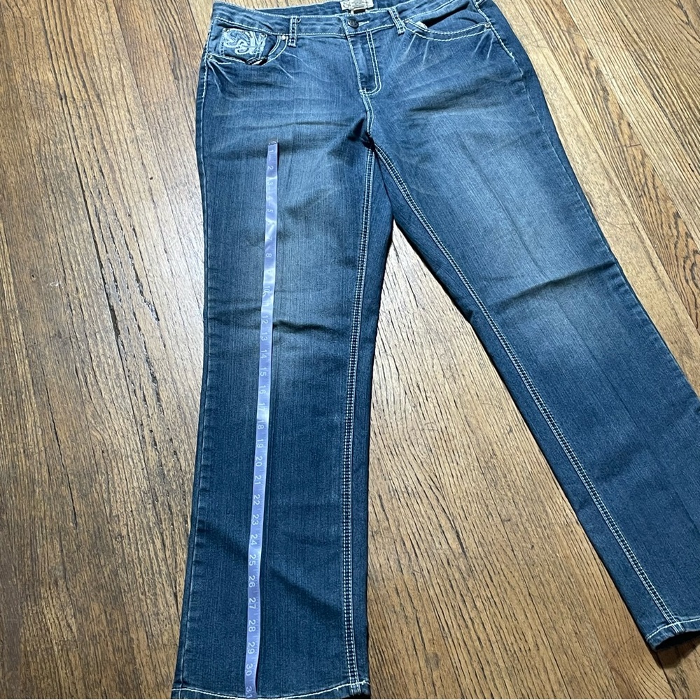 Earl Jean jeans - Picture 10 of 12
